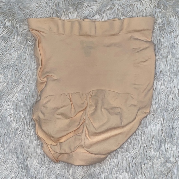 NWOB SKIMS SEAMLESS SCULPT MID WAIST BRIEF - Picture 3 of 4